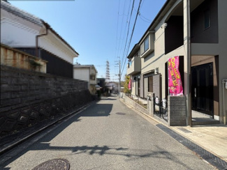 【前面道路含む現地写真】 | 高槻市塚原3丁目　中古戸建