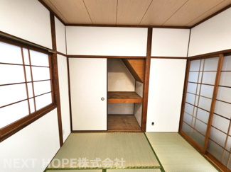 【収納】 | 尼崎市水堂町４丁目中古戸建 | １階和室６帖の押入れです♪奥行も有り、たくさんの収納ができます！！