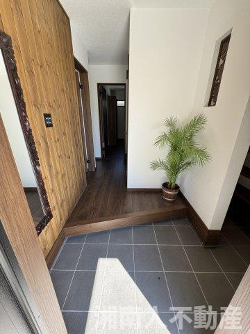 寒川町小谷１丁目新築戸建の玄関|シンプルで使いやすい玄関です