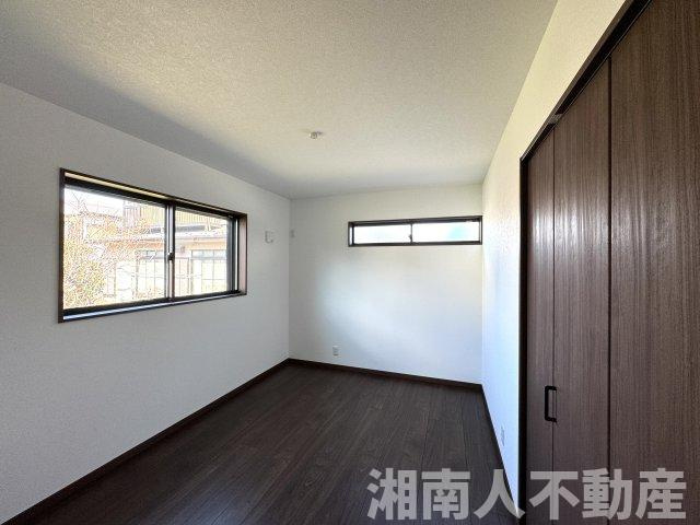 寒川町小谷１丁目新築戸建の洋室|スタンダードな洋室です