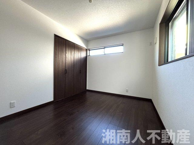 寒川町小谷１丁目新築戸建の洋室|広々とした洋室です