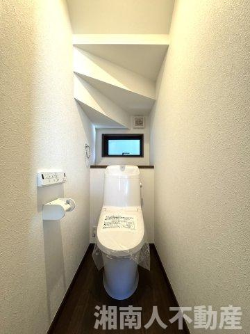 寒川町小谷１丁目新築戸建のトイレ|シンプルで使いやすいトイレです