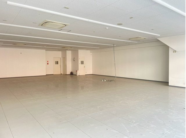  長住ビルの内装