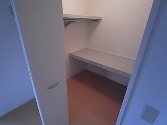 神戸市北区鈴蘭台東町３丁目のアパートの収納|ウォークインクローゼット