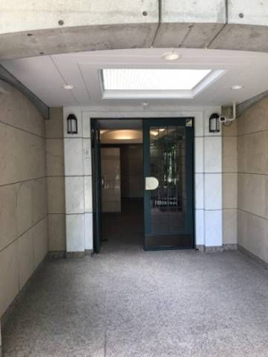 【エントランス】 | ガーデンズ国立(ガーデンズクニタチ)