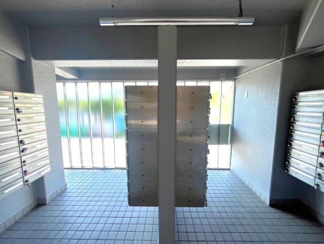 中書島駅徒歩１６分◆リフォーム済みの南向きピカピカ２ＬＤＫ住戸◆リビング広々２０帖◆ハイム伏見A棟のその他共用部分|集合ポスト