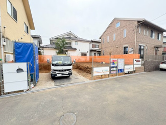 【前面道路含む現地写真】