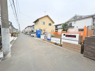 【前面道路含む現地写真】