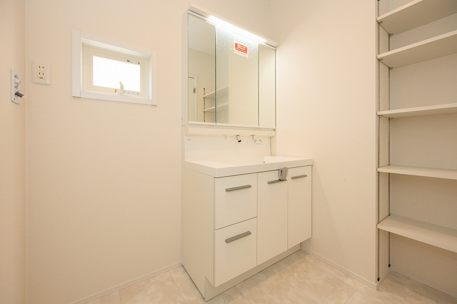 サンコート　筑後市西牟田の独立洗面台