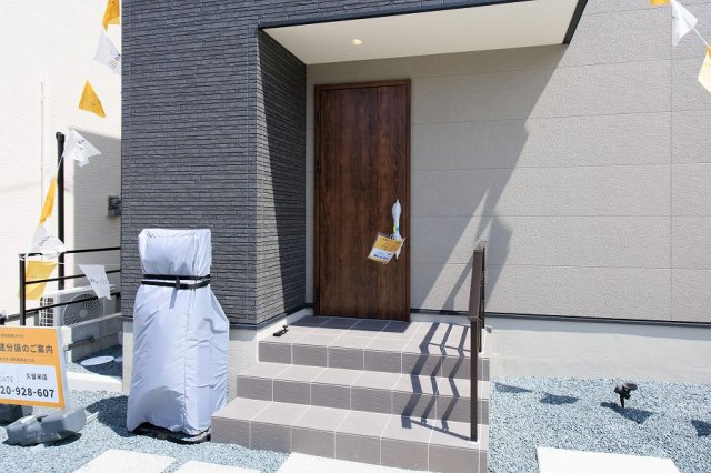 サンコート　筑後市西牟田の玄関