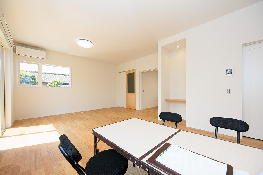 サンコート　筑後市西牟田の居間・リビング