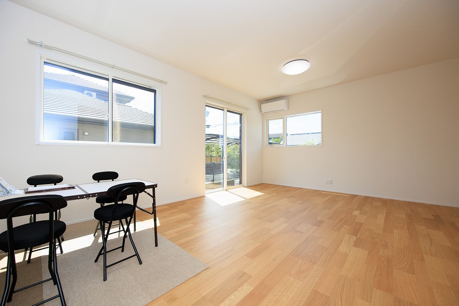 サンコート　筑後市西牟田の居間・リビング