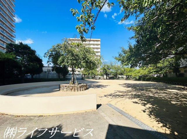 【その他共用部分】 | ファミール北大阪リバーサイド | 敷地内広場