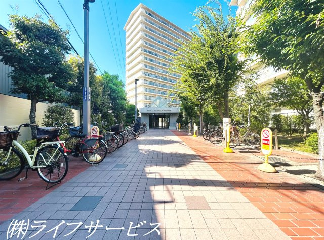 【外観】 | ファミール北大阪リバーサイド | アプローチ