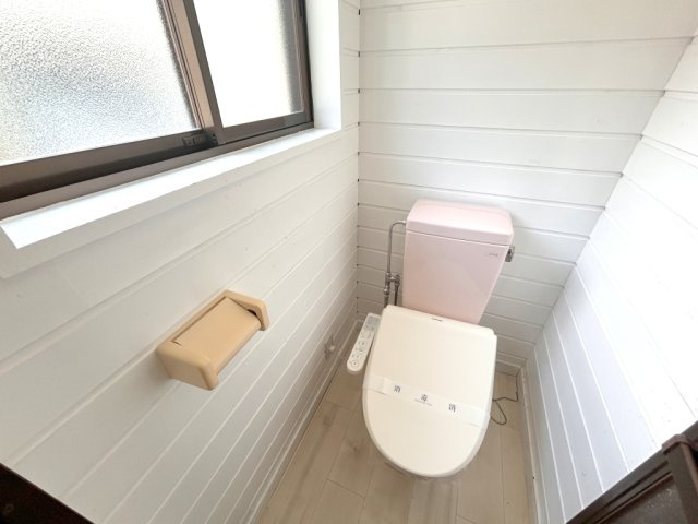 大和高田市甘田町の一戸建てのトイレ