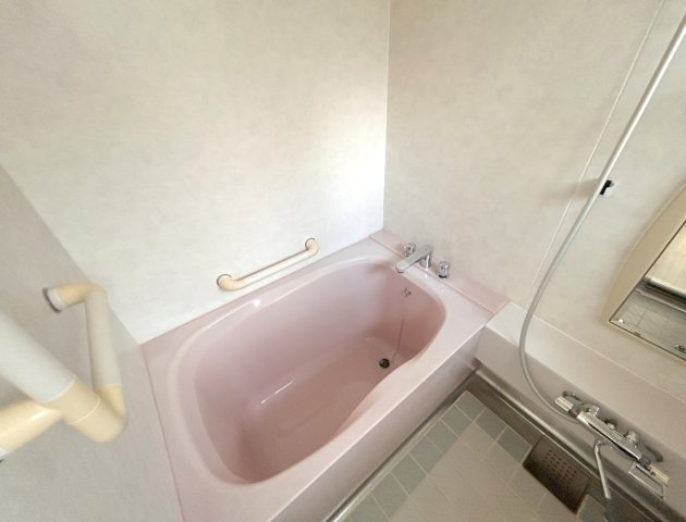 大和高田市甘田町の一戸建ての浴室