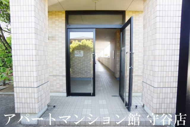 ベルファミーユ2のエントランス