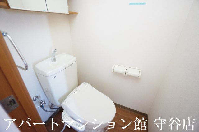 ベルファミーユ2のトイレ|反転です