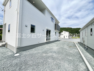 【庭】 | 浜松市天竜区船明 5期 新築一戸建て 1号棟 | お庭で自由な時間を過ごせます