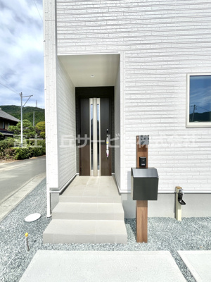 【エントランス】 | 浜松市天竜区船明 5期 新築一戸建て 1号棟 | エントランスです