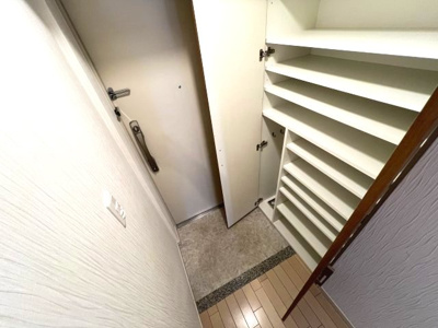 【玄関】 | プランドール西岡本