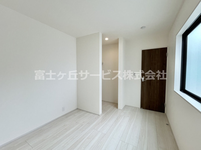 【子供部屋】 | 浜松市天竜区船明 5期 新築一戸建て 2号棟 | こちらは玄関側のお部屋です