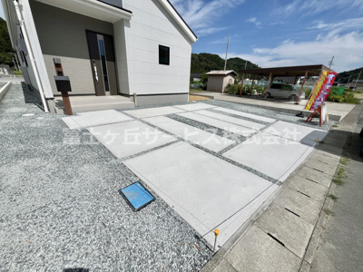 【駐車場】 | 浜松市天竜区船明 5期 新築一戸建て 2号棟 | 3台駐車可能