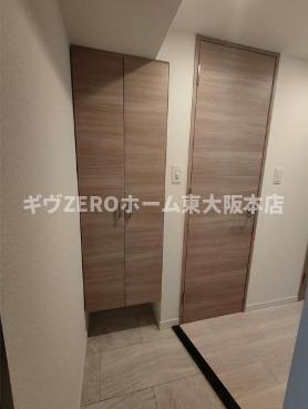 S-RESIDENCE小阪azureの玄関