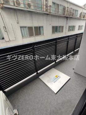 S-RESIDENCE小阪azureのバルコニー