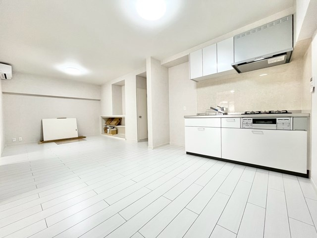 【居間・リビング】 | 北摂マンション | 弊社のファイナンシャルプランナーより、将来に向けた資金計画・住宅ローンの無料相談が皆様に大変ご好評頂いております！物件ご購入の前に、まずはお気軽にご相談くださいませ。