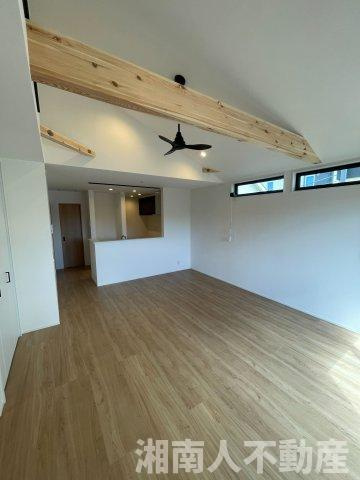 茅ヶ崎市今宿　新築戸建ての居間・リビング|おしゃれな居間です