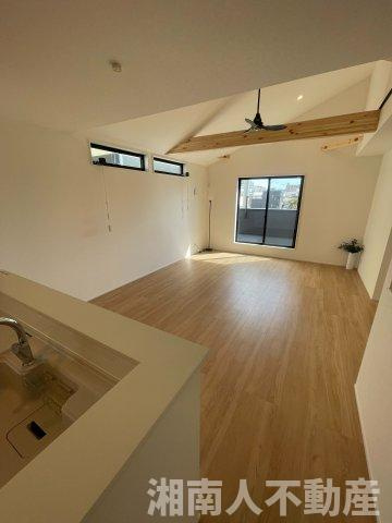 茅ヶ崎市今宿　新築戸建ての居間・リビング|おしゃれなリビングです