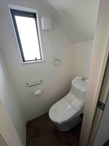 北葛飾郡松伏町　　松伏　　中古戸建のトイレ|シンプルで使いやすいトイレです