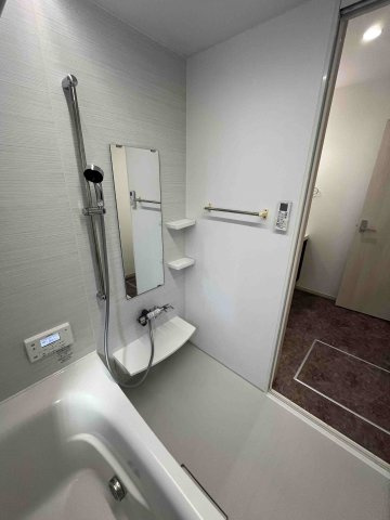 北葛飾郡松伏町　　松伏　　中古戸建の浴室|日々の暮らしに欠かせないお風呂です