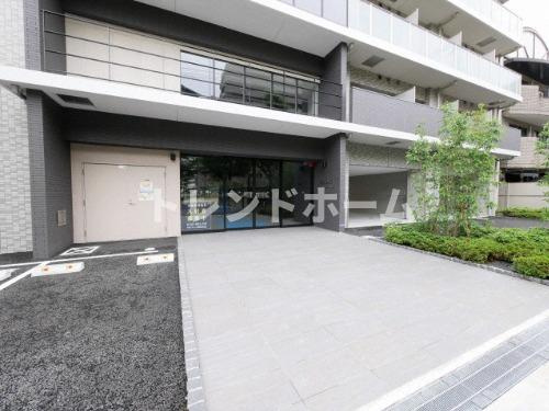 エスリード大阪梅田WESTのエントランス|選べる家電プランあり！！