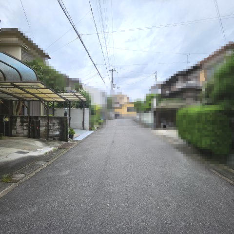 長岡京市井ノ内坂川の前面道路含む現地写真|前道：公道北側幅員約5.0ｍ