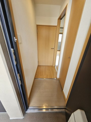 【玄関】 | メゾンフローラ