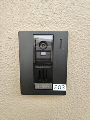 【セキュリティ】 | メゾンフローラ | モニタ付インターフォンでセキュリティ面でも安心です