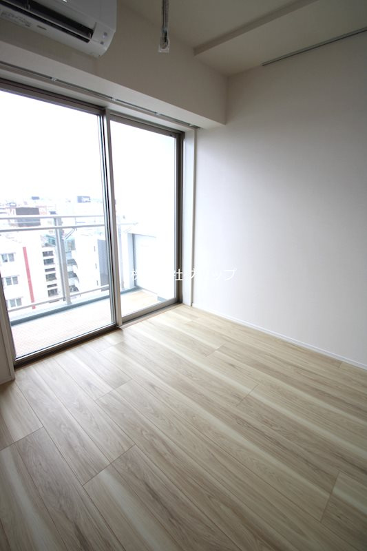 ブランシエスタ横浜高島町の洋室