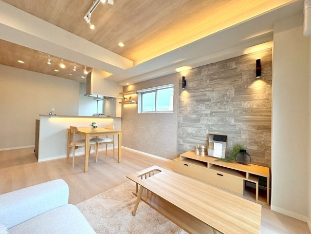 朝日言問マンション　9階　角　部屋　リ　ノベーション済　家具付のその他