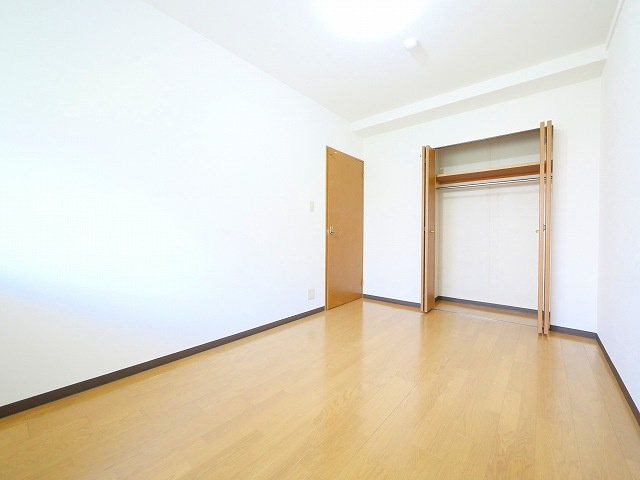 ローレルスクエア登美ヶ丘第Ⅰ期の寝室