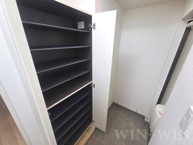 ベルフラワーの玄関