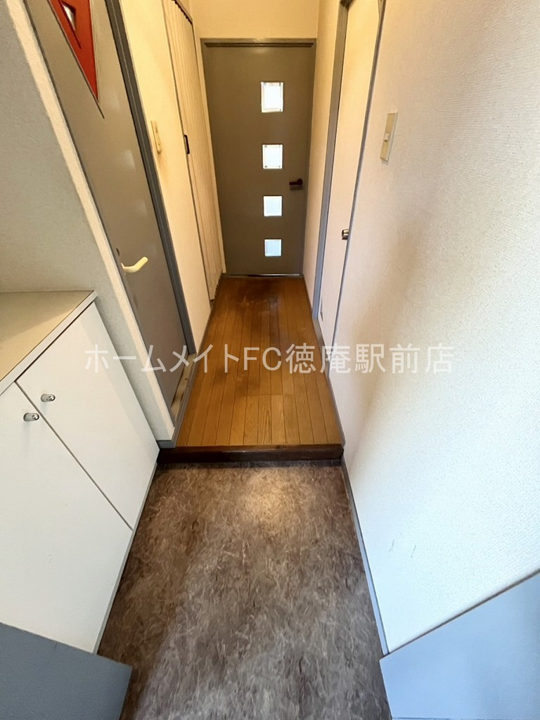 大阪市鶴見区横堤４丁目の賃貸マンションの玄関
