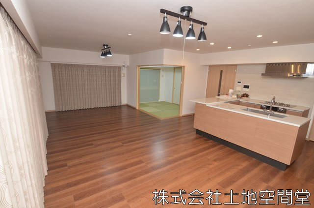 グランリビオ高見七条　桜の杜のエントランス