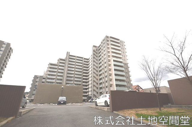 グランリビオ高見七条　桜の杜の外観|南棟の角部屋になります。