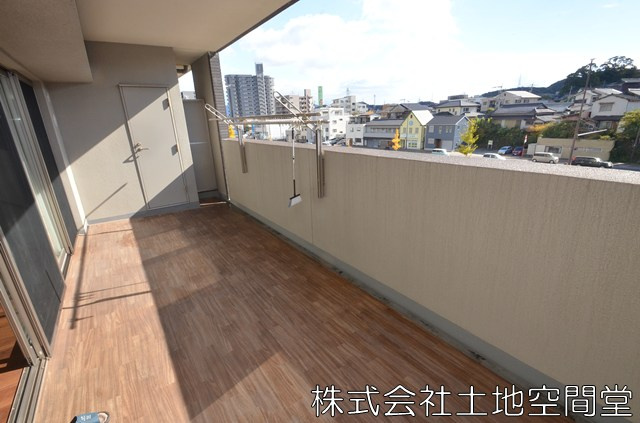 グランリビオ高見七条　桜の杜のバルコニー