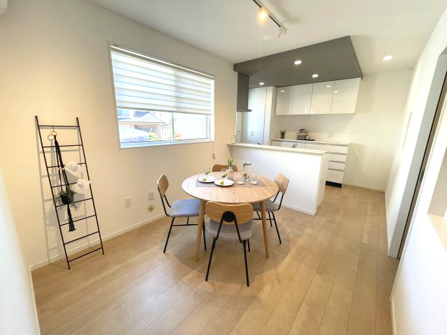 西区高須三丁目　№35425のダイニング|明るくぬくもりを感じる
ダイニングです。