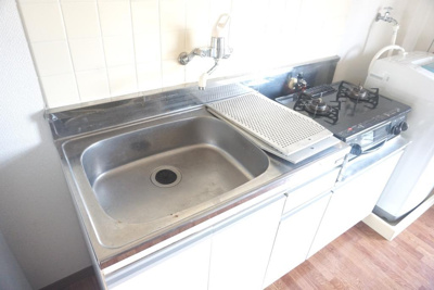 【キッチン】 | サンパーク戸祭 | 近くにスーパーがあるので自炊もしやすいです！