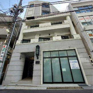 【外観】 | 鉄筋コンクリート造のがっちりとした建物。