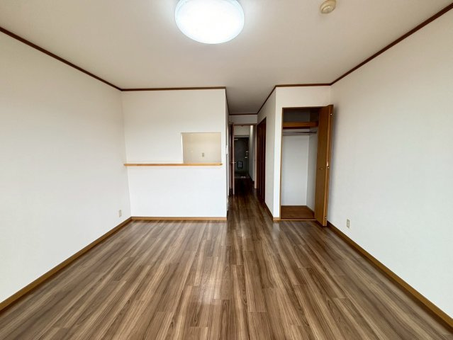コモド・アンジュの居間・リビング|ゆったり過ごせる居間です
